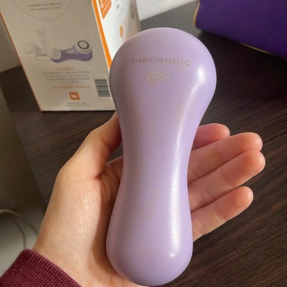 Clarisonic MIA 1 facial tool cleanser - Picture 7 of 9